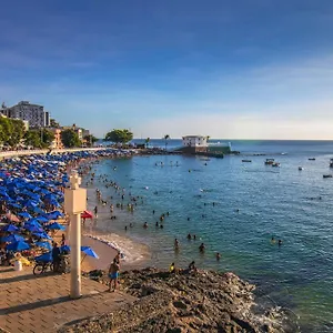 Lindo Completo Na Barra Com Piscina No Rooftop Do Edf, Proximo Ao Porto Da Barra 아파트 *