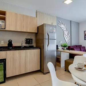 Linda Com Cozinha Compacta Em Regiao * Salvador