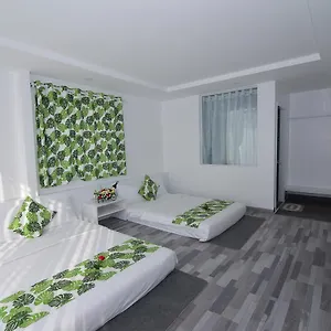 Hotell Canary House 2*